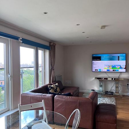 Great City Centre Getaway Apartment 2 Bed Near The Beach And Shopping Area Свонсі Екстер'єр фото