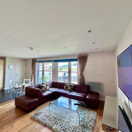 Great City Centre Getaway Apartment 2 Bed Near The Beach And Shopping Area Свонсі Екстер'єр фото