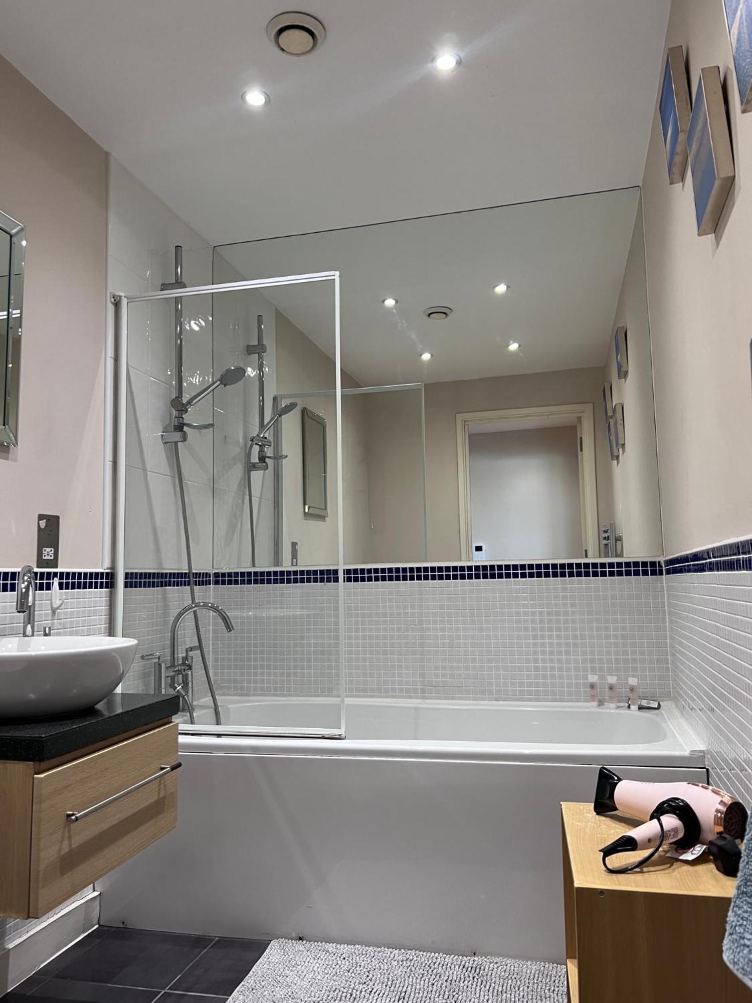 Great City Centre Getaway Apartment 2 Bed Near The Beach And Shopping Area Свонсі Екстер'єр фото